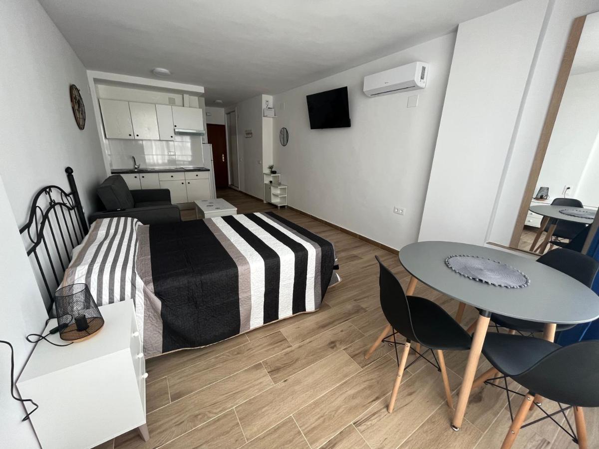 Ver621 - Estudio Con Vistas Al Mar, Wifi, Piscina, Centro A 100 Metros, Playa A 600 Metros * Torremolinos